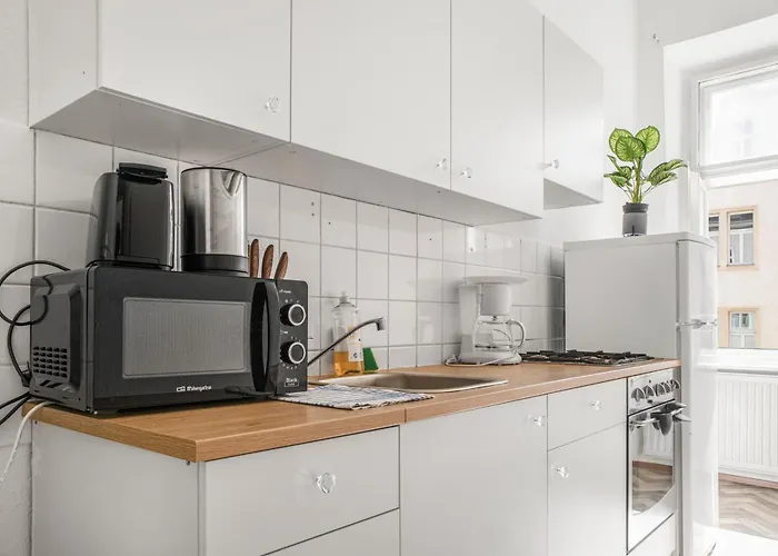Comfortable 2br Next To Rennweg Viena